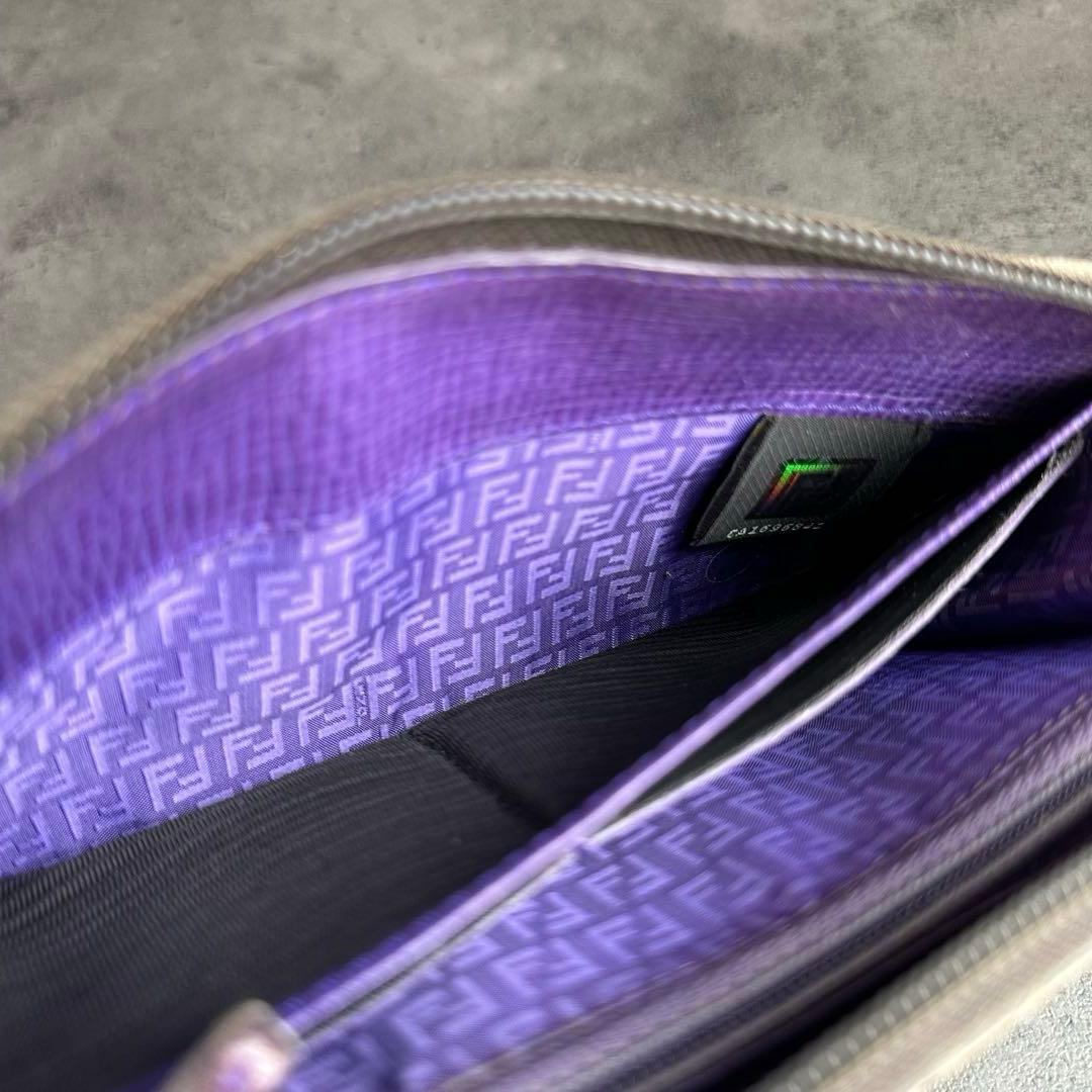FENDI ズッカ柄　長財布 ラウンドファスナー　ラウンドジップ 内側パープル