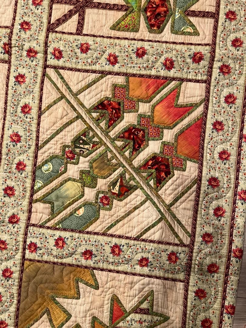 と*ん様 【美品】大型パッチワークキルト 230cm × 157cm