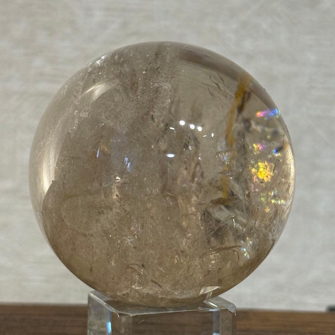 ライトスモーキークォーツ　スフィア　リモナイトイン　ブラジル産　天然石