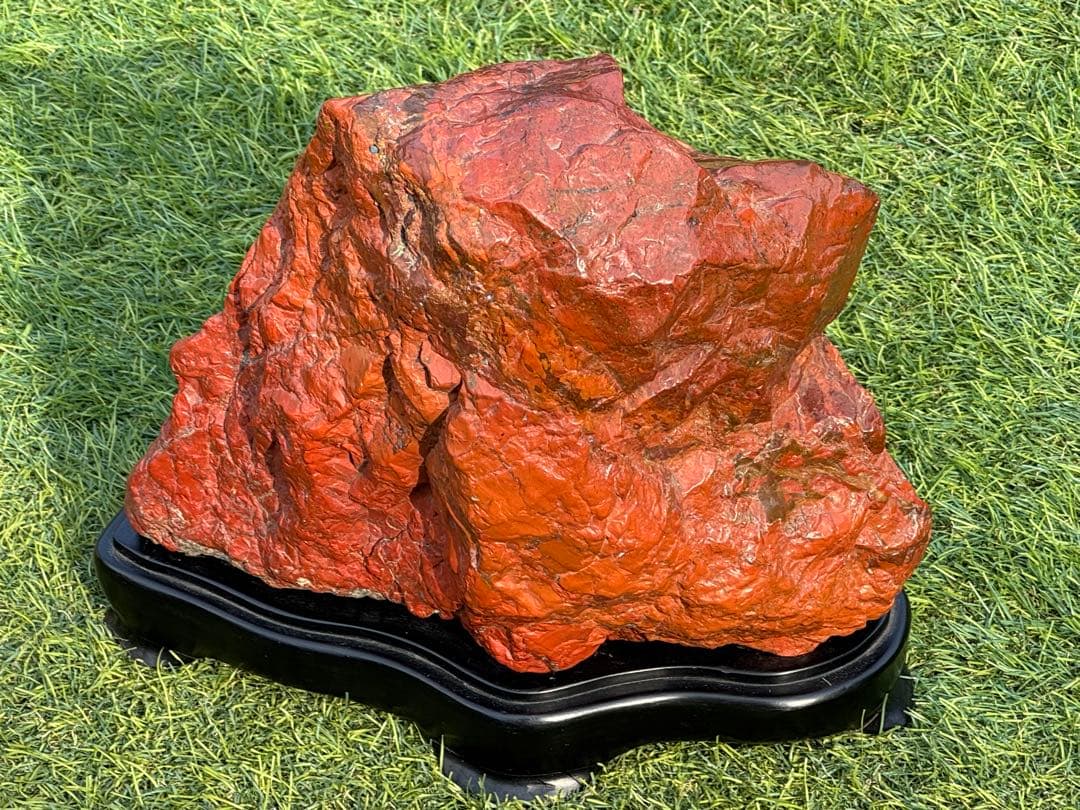 大型 佐渡 赤玉石 赤石 鑑賞石 水石 盆石 錦紅石 錦石天然石 黒色台座付き