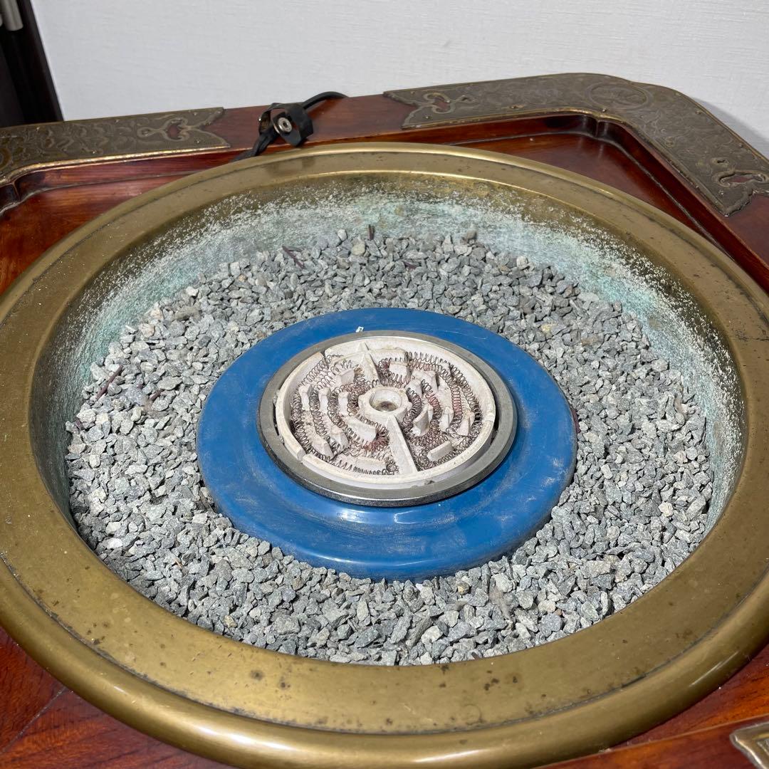 【昭和レトロ】電気火鉢 大名火鉢風 四角形 四猫脚 錺金具 蔦文様 家紋所風