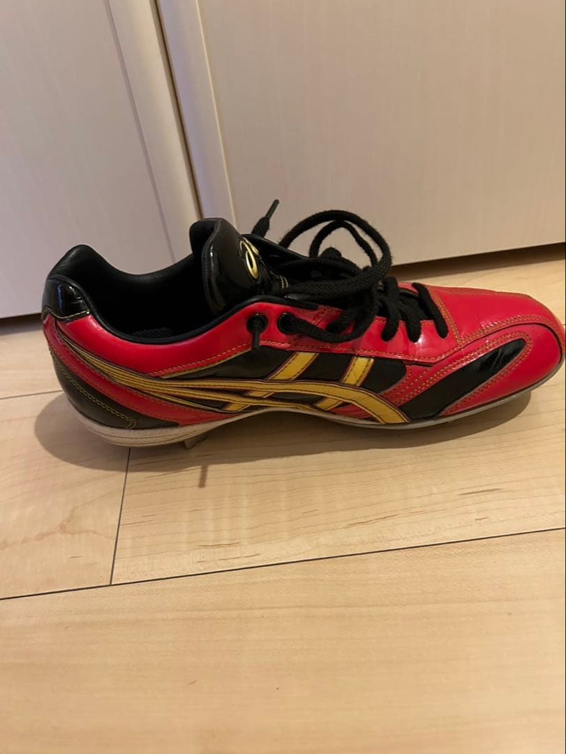 asics 赤黒金 スパイク　27.0㎝　六角レンチ付き
