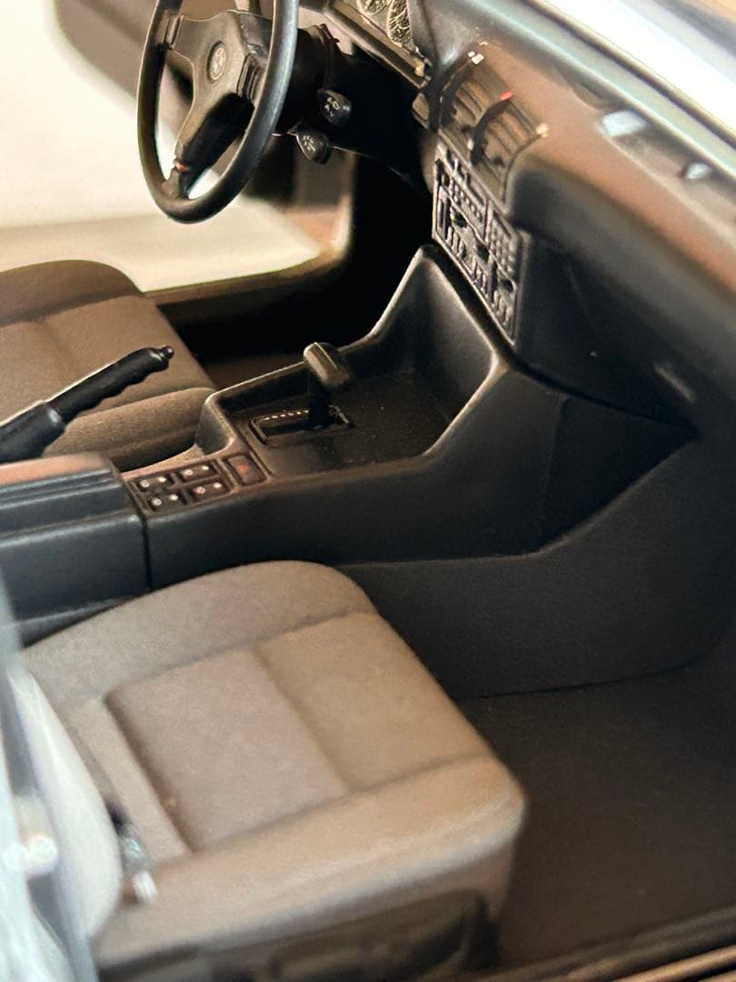 加山又造作　アート模型＋カー冊子 BMW ５シリーズ完成品