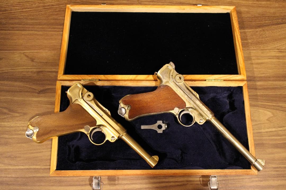 マルシン　ルガーＰ０８（smg規格）　２丁セット　専用木ケース付き