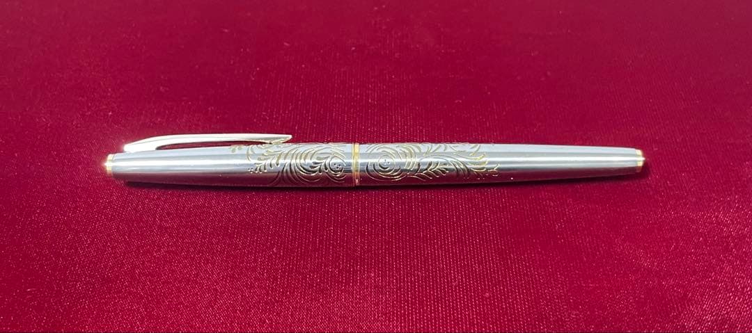 ⚪︎新品未使用　1970年代製　レディ 唐草　アイボリーカバー 18K F 絶版