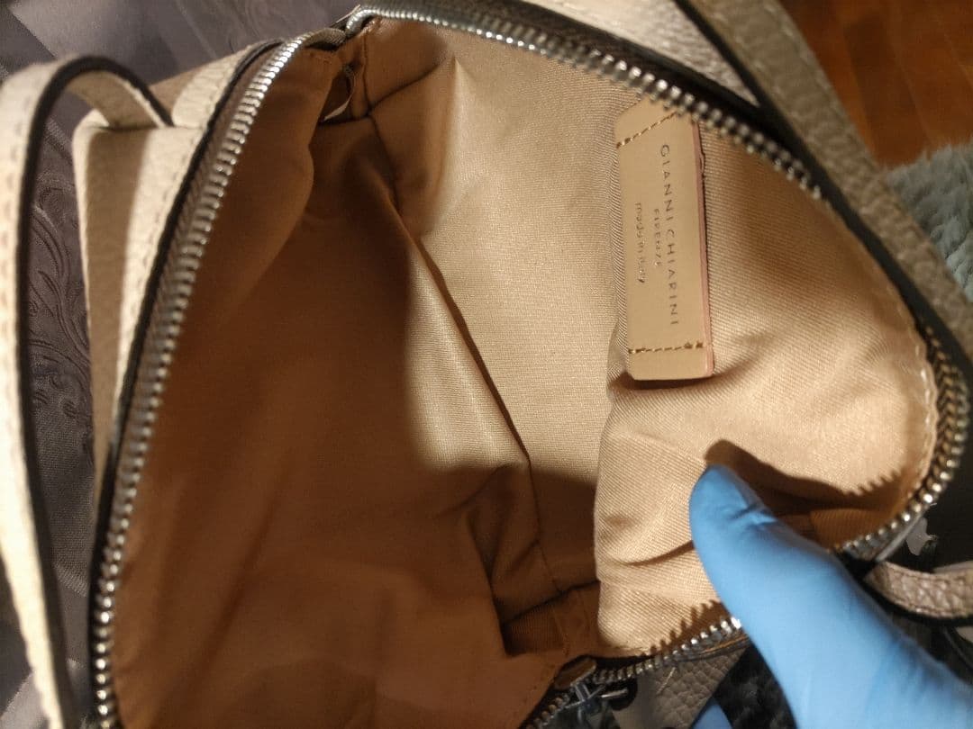 ジャンニキアリーニ レザー ショルダーバッグ