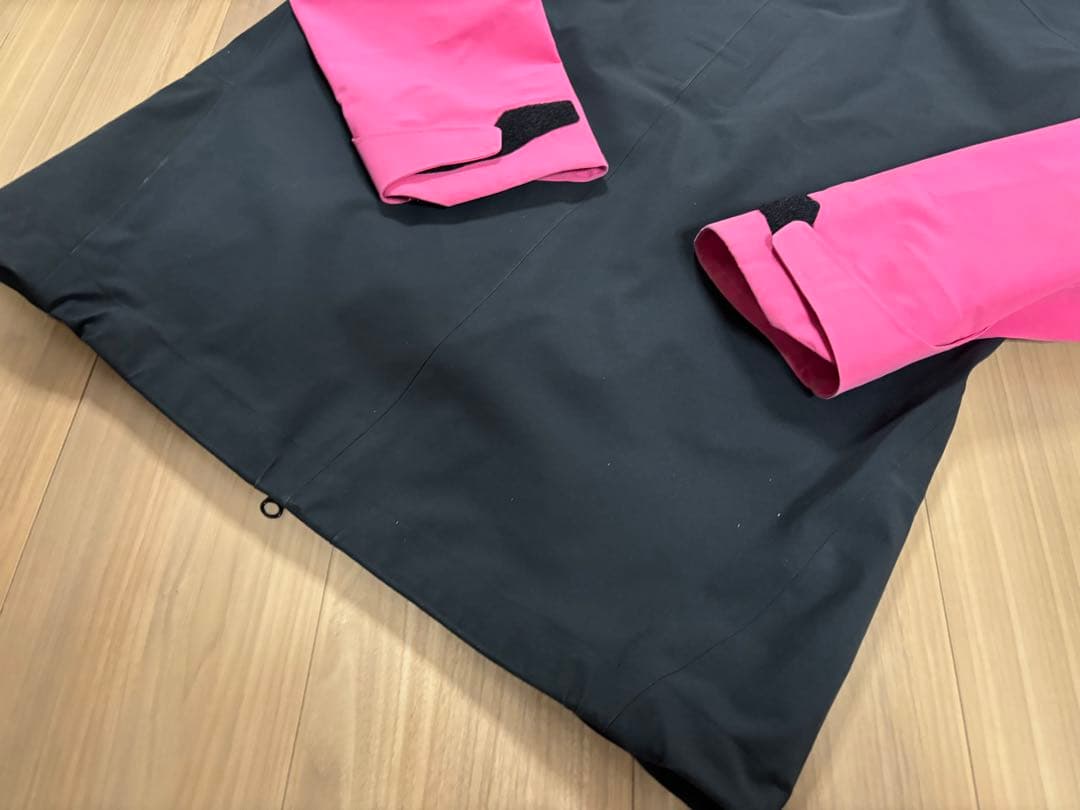 ★定価7万・22年★お洒落　選手用　デサント　スキーウエア SAJ 技術選