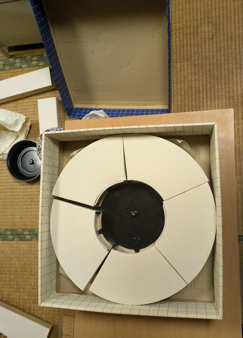 陶彩　花柄陶器製3段重ね皿セット　オードブル　錦菊　牡丹　回転皿 パーティー