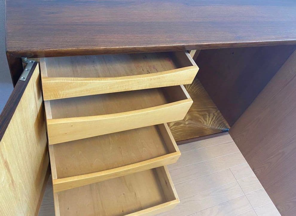 ヴィンテージ　サイドボード　ローズウッド　北欧　アンティーク　家具