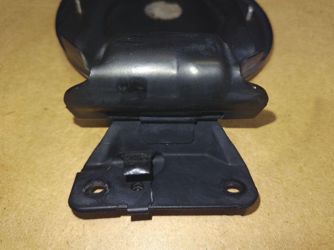 ロードスターNBフューエルリッド給油口