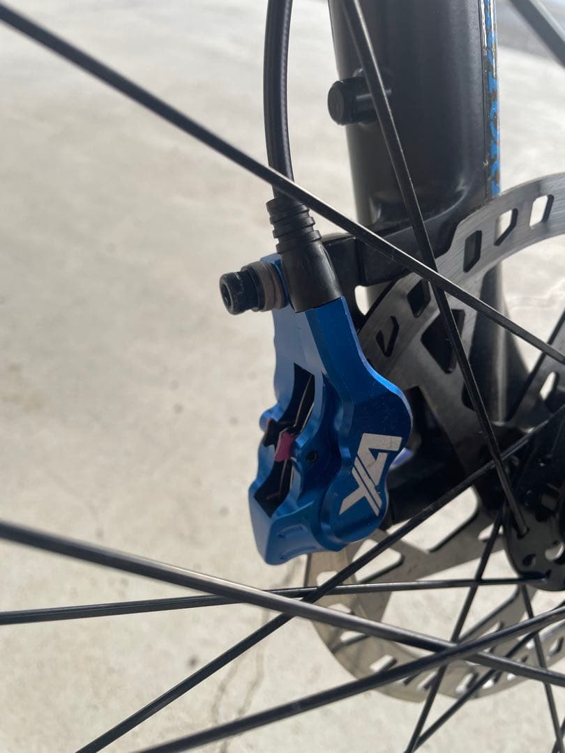 ZRACE 4ピストン ポストマウント ブレーキセット