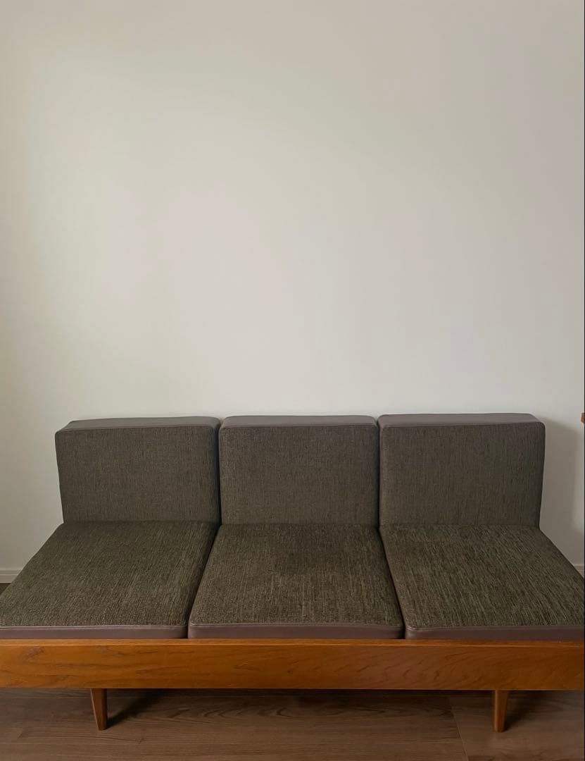 pacific funiture CLUB 6 3人掛けソファ アットカーキ