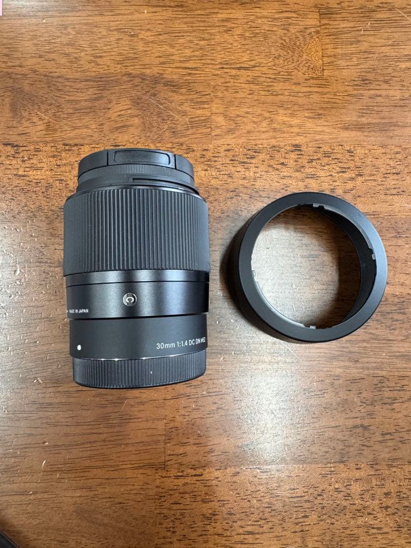 【極美品】SIGMA 30mm F1.4 DC DN Eマウント　フィルター付き
