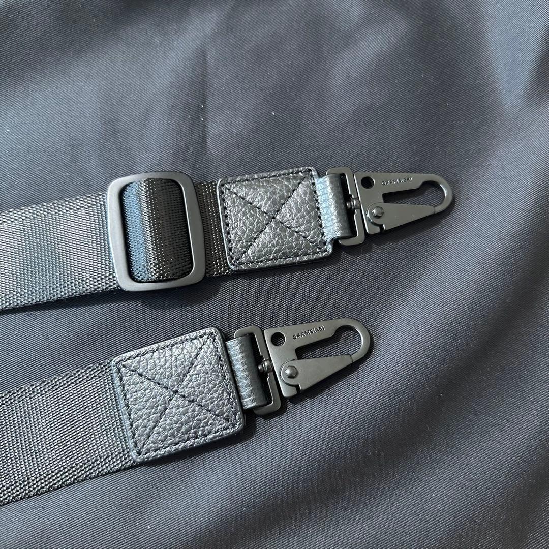 Grams(28) 133 Essential Case Max カメラバッグ