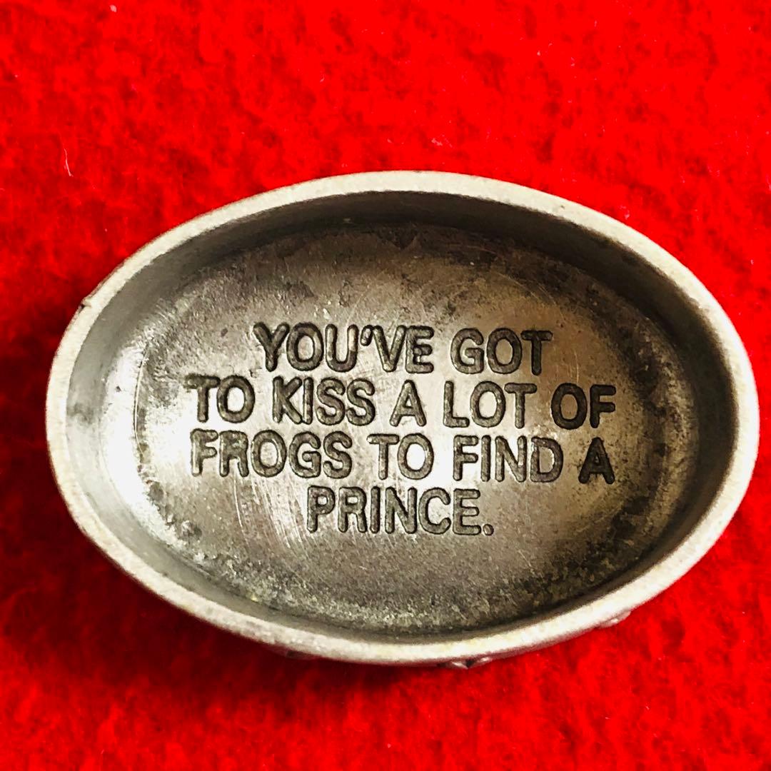 プリンセスと魔法のキス　カエル　小物入れ　ピューター【希少・レア】
