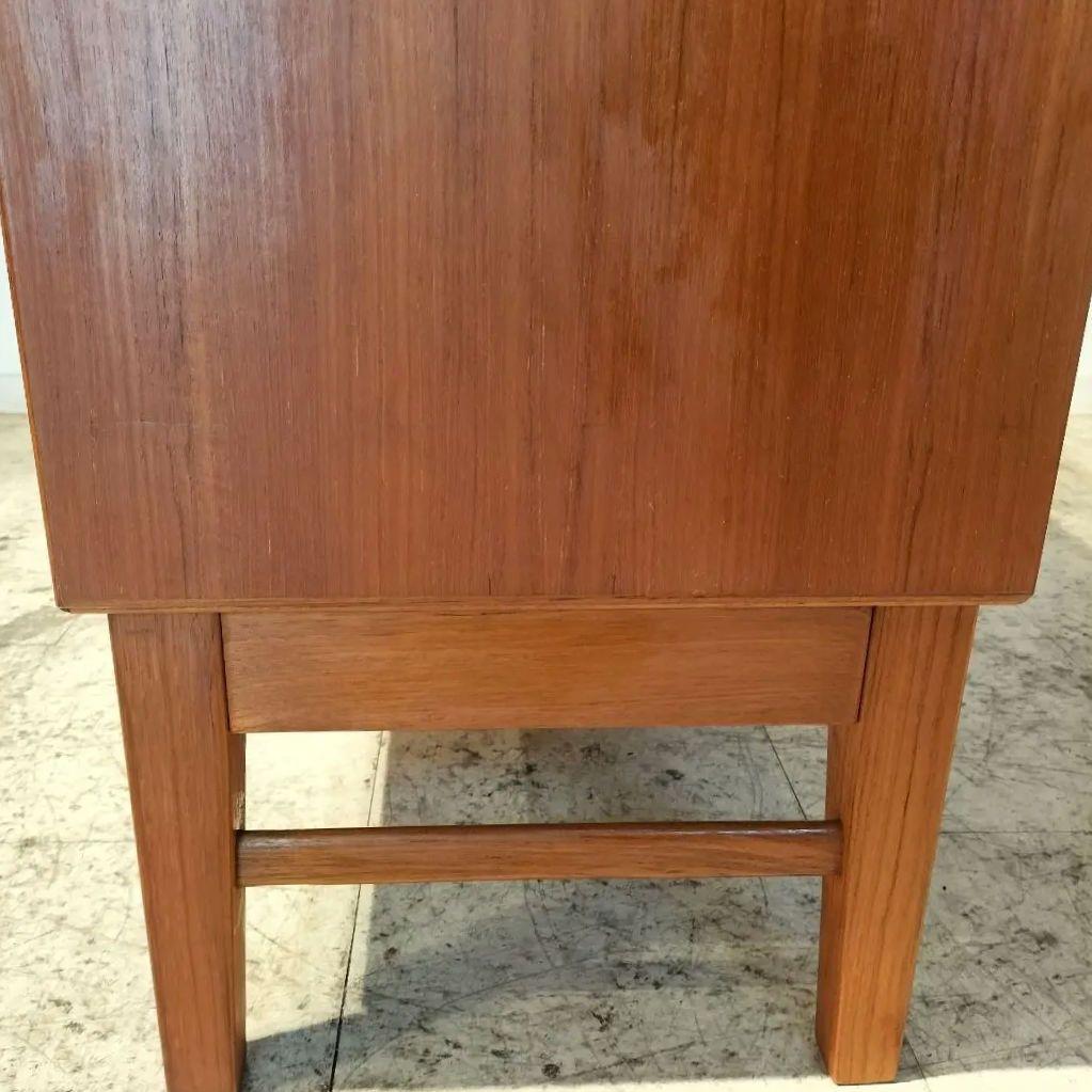 M♦10月SALE 北欧ヴィンテージ 　チーク無垢 　オイル仕上げ　サイドボード