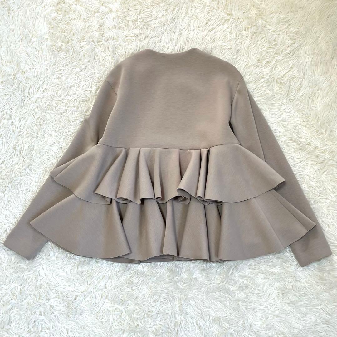 美品　TSURU By MARIKO OIKAWA フリルジャケット　ベージュ