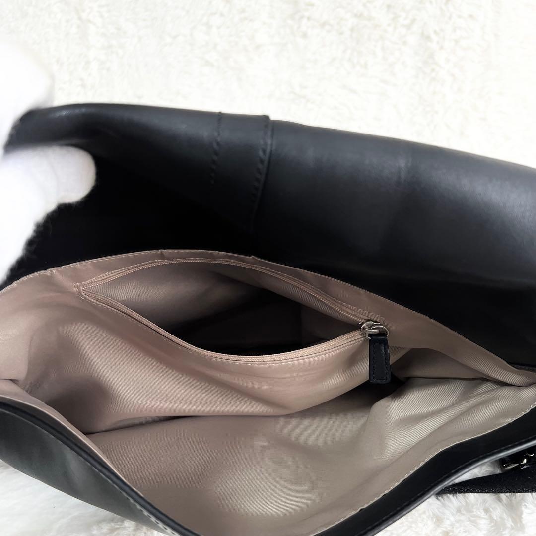 【TON】コーチ✨️美品　フラップ　メッセンジャーバッグ　Ａ４収納可　レザー