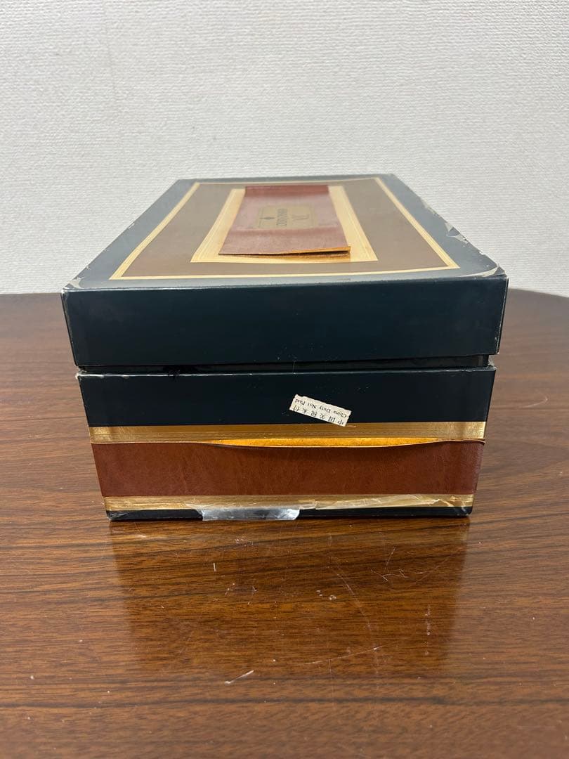 クルボアジェ エクストラ VOC バカラボトル【栓無し】