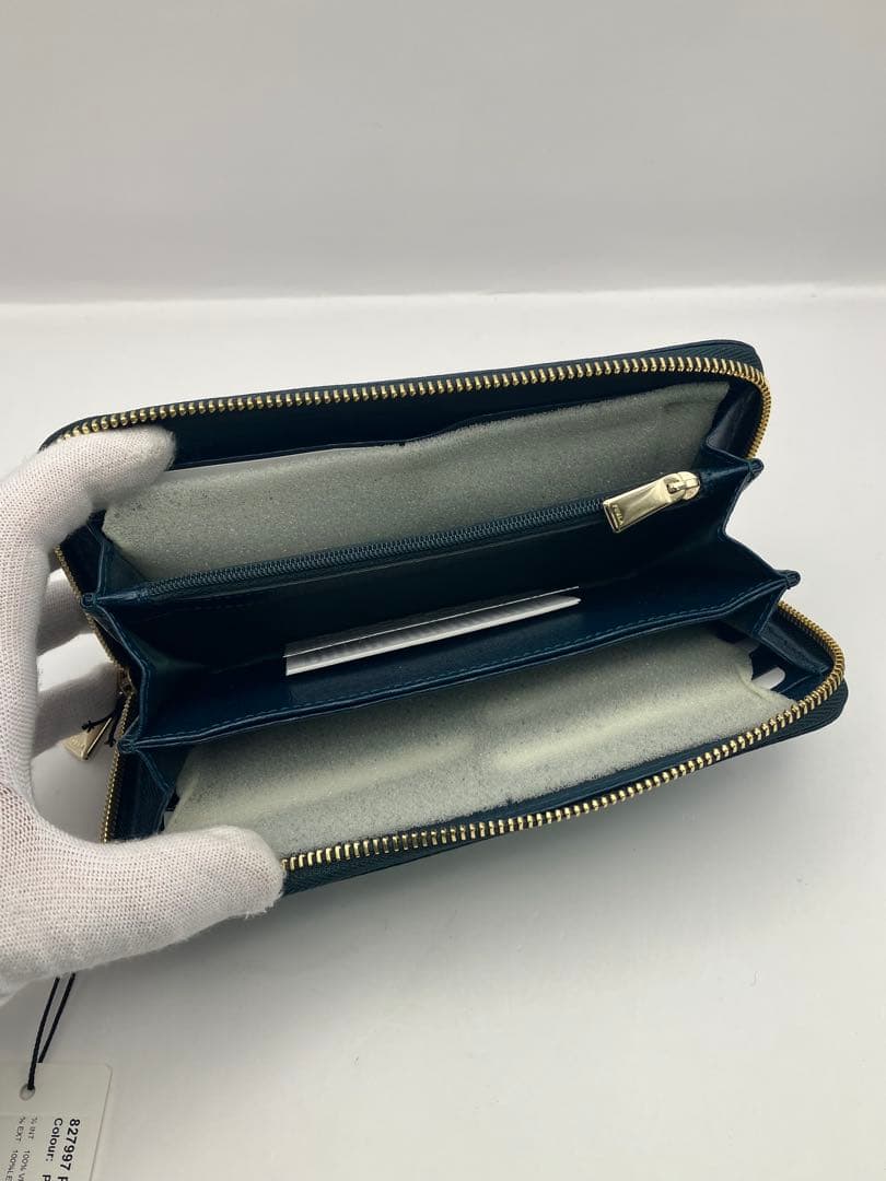 新品未使用　FURLA長財布　Y