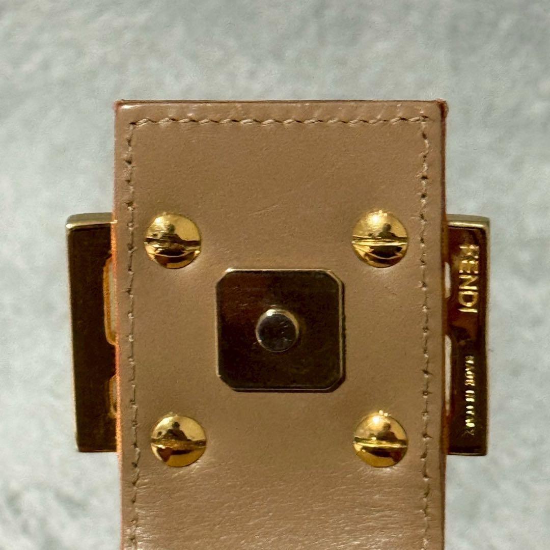 バッグ FENDI Patent Leather FF Zucca Hand Bag