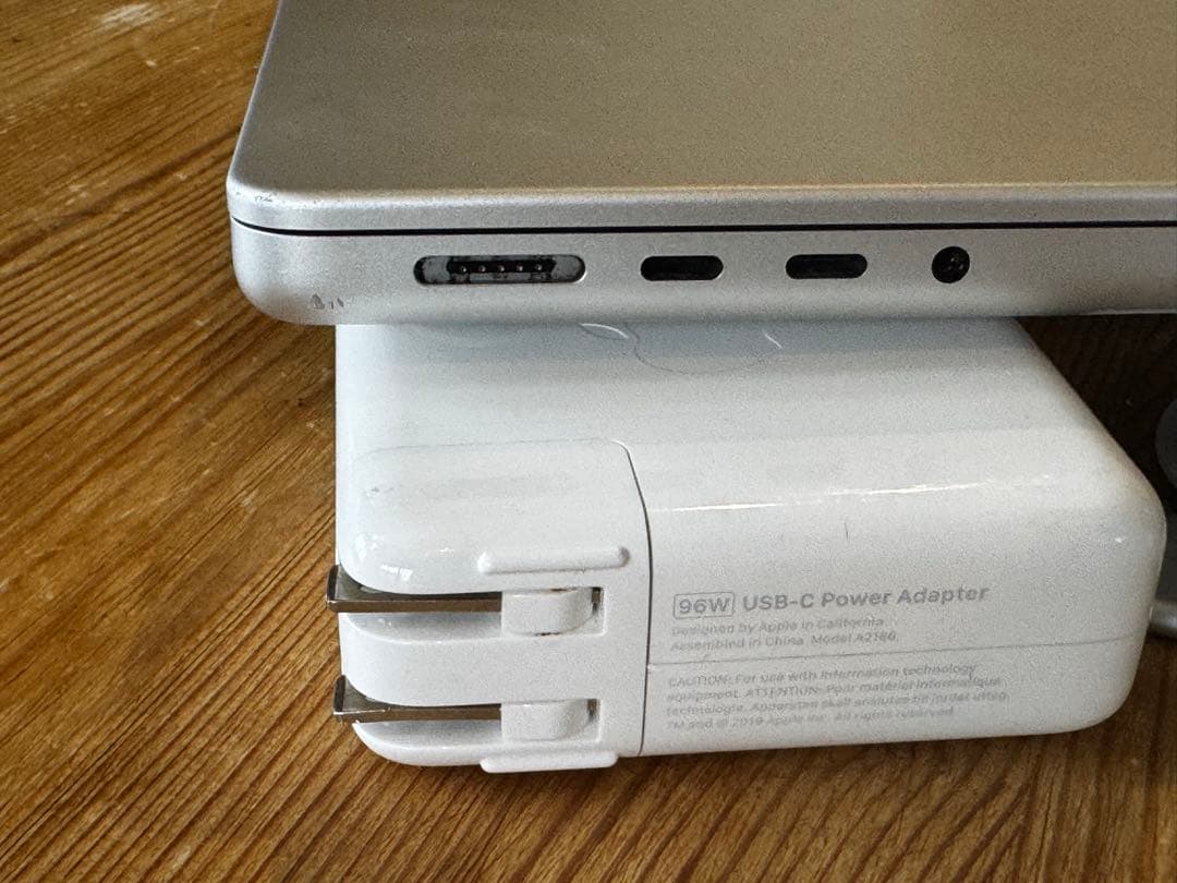 はなApple MacBook Pro 14インチ M1 Pro 32GB