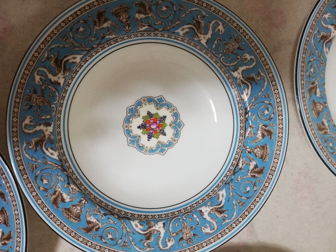 未使用　ウェッジウッド　黒壺　スープ皿　深皿　フロレンティーンターコイズ　2枚