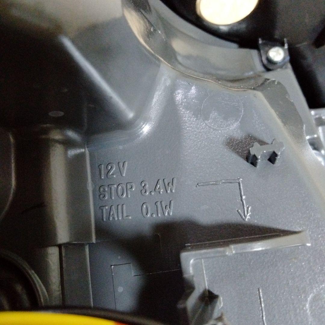 新品同様！トヨタ サイ SAI AZK10 テールレンズ右　KOITO75-12