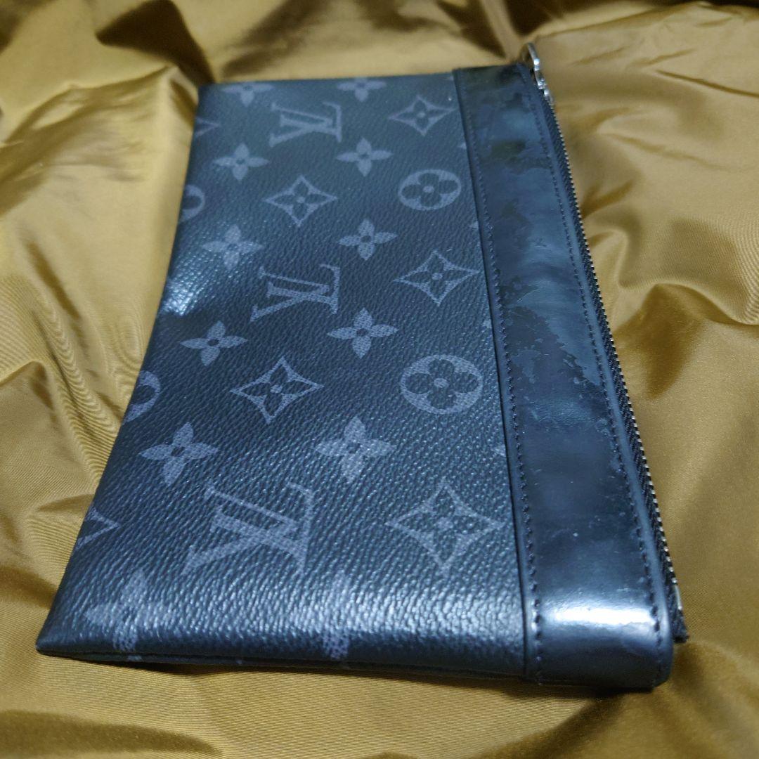 ルイヴィトン ポシェット ディスカバリー モノグラムエクリプス M44323