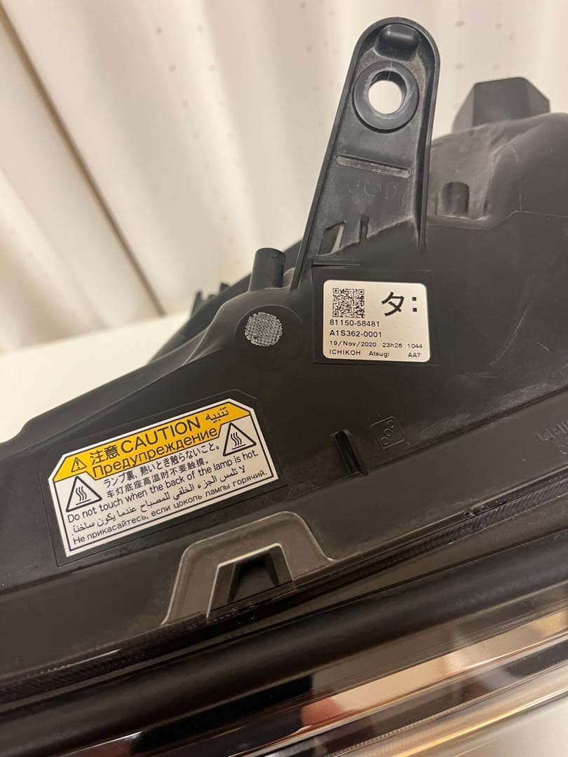 アルファード30 左ヘッドライトLED 3眼 純正部品　イチコー58-91