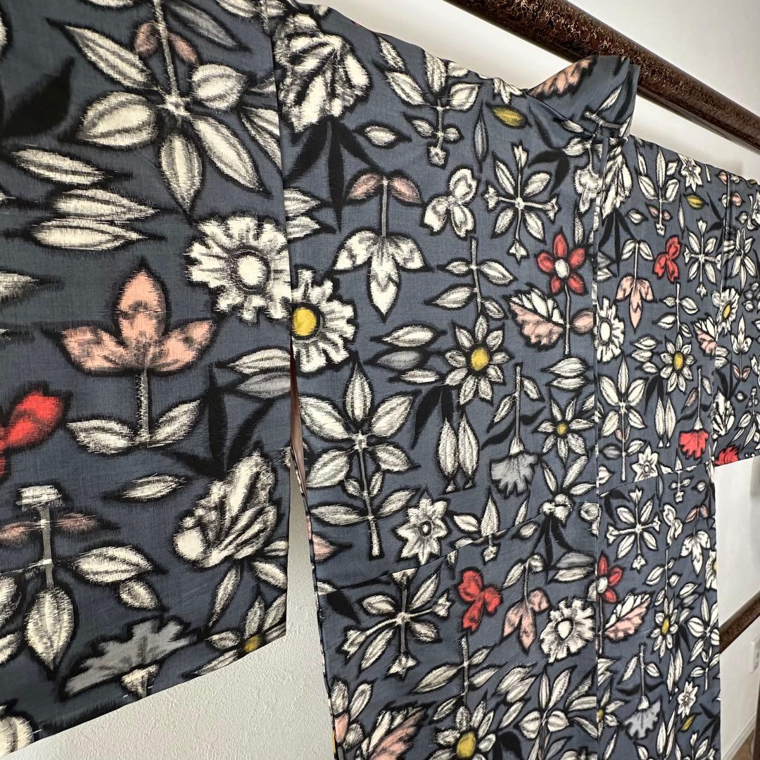 しつけ付　正絹　袷　着物　和装　銘仙　グレー　花柄 レトロ 153 アンティーク