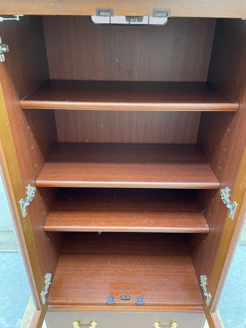 近隣配達可能　美品　マルニ木工　地中海　キャビネット　カップボード　②