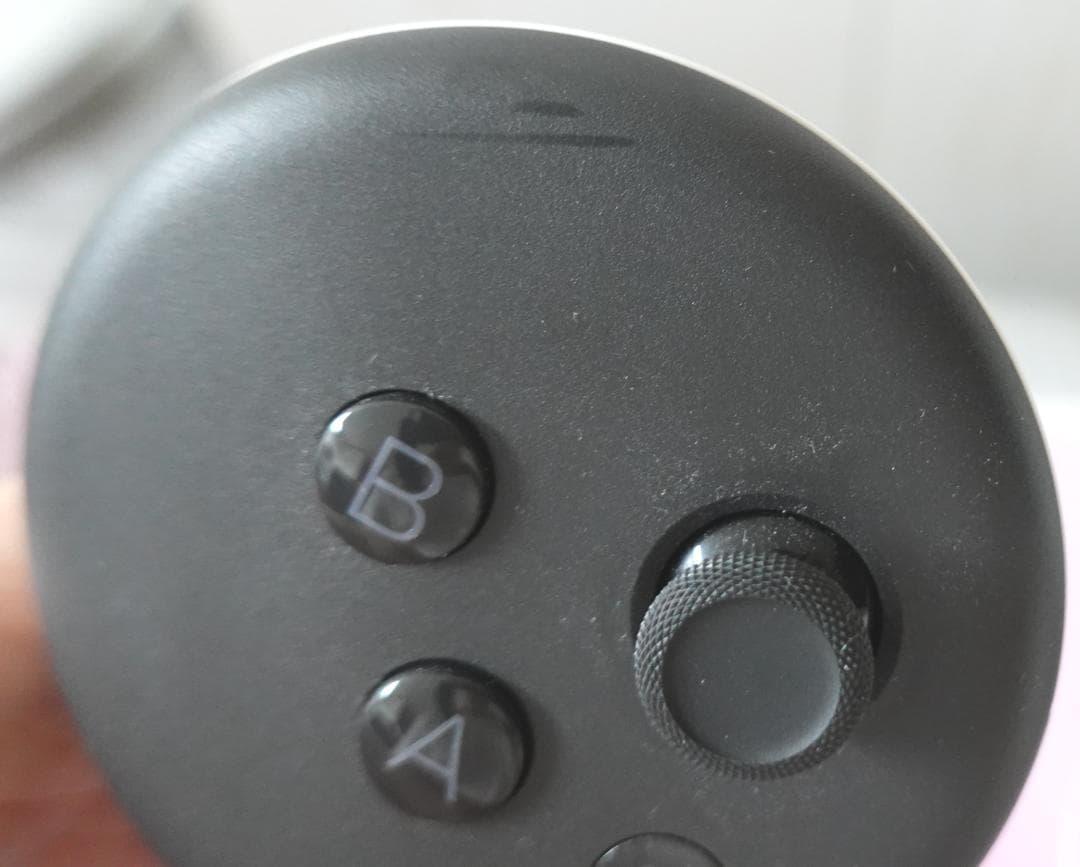 Quest3 512GB、公式充電スタンド、BOBOVRヘッドストラップ