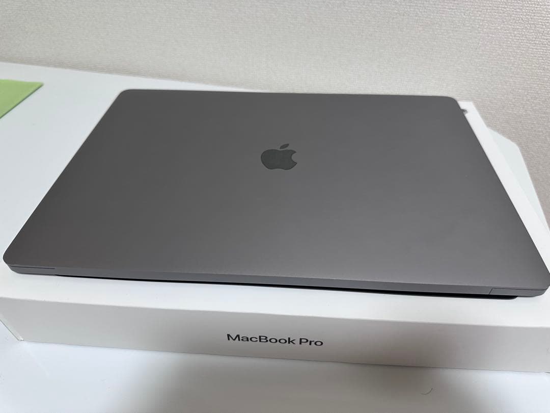 Macbook Pro 16インチ 2019 16GB SSD 512GB