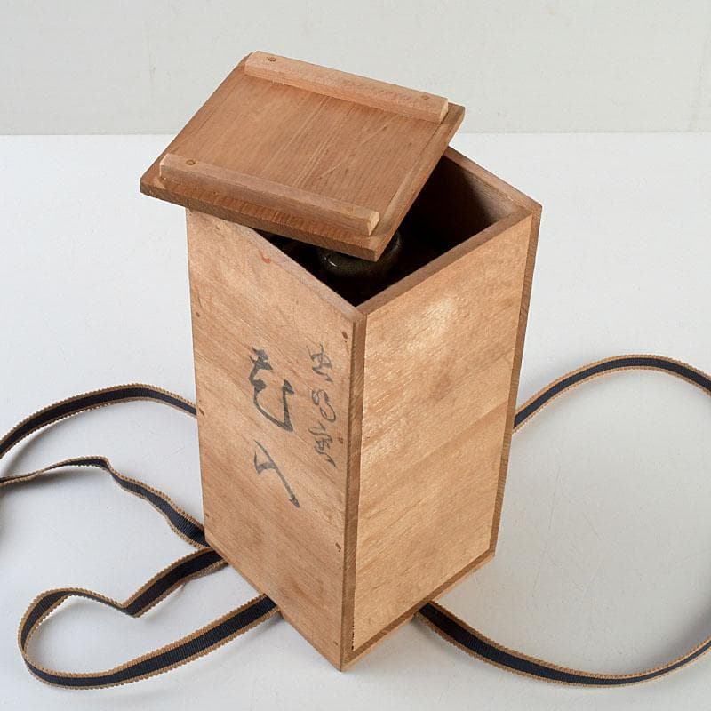 備前焼　古備前　虫明窯　青磁算木形花入　花瓶　共箱　C　9383