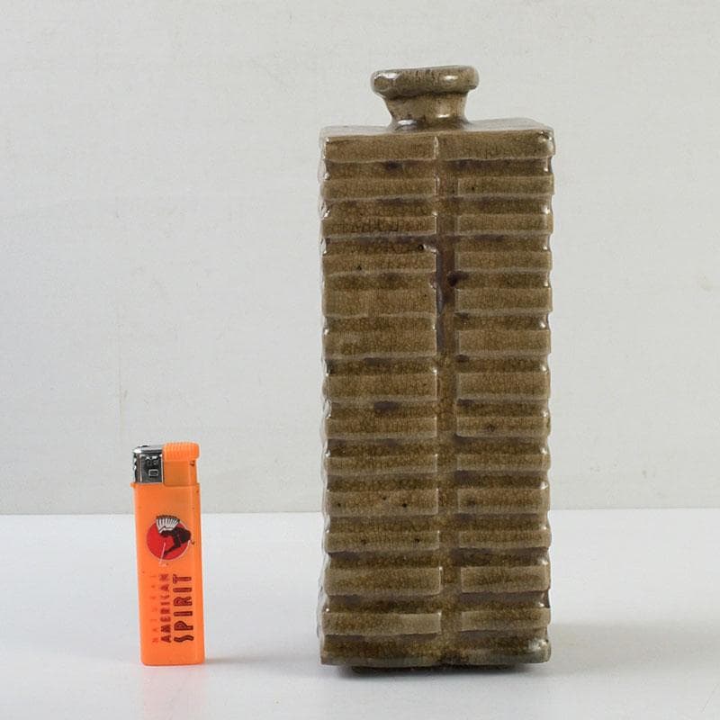 備前焼　古備前　虫明窯　青磁算木形花入　花瓶　共箱　C　9383