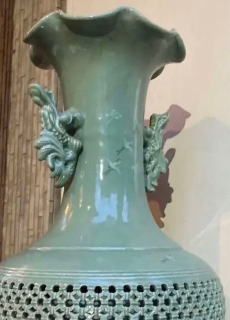 青山作　特大壺　青磁　透かし 雲鶴紋　二層網目　訳あり　花瓶　網目彫　緑色　双耳