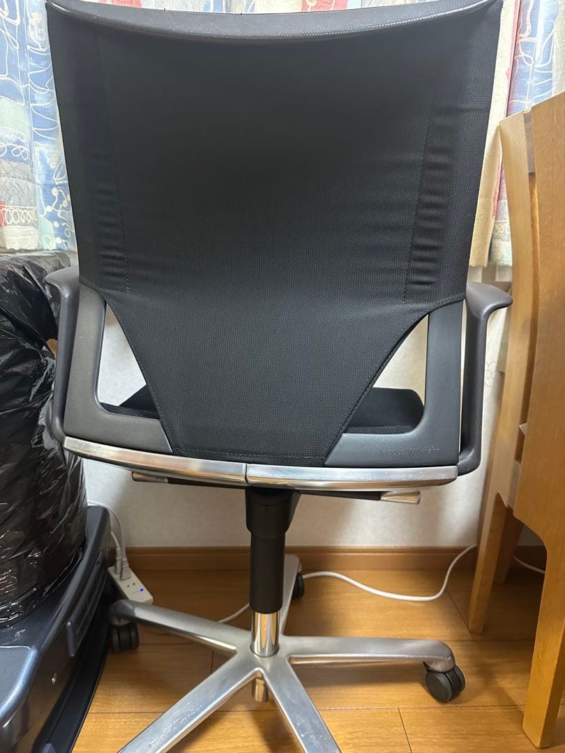 ウィルクハーン　モダス　オフィスチェア　布張りタイプ　送料無料