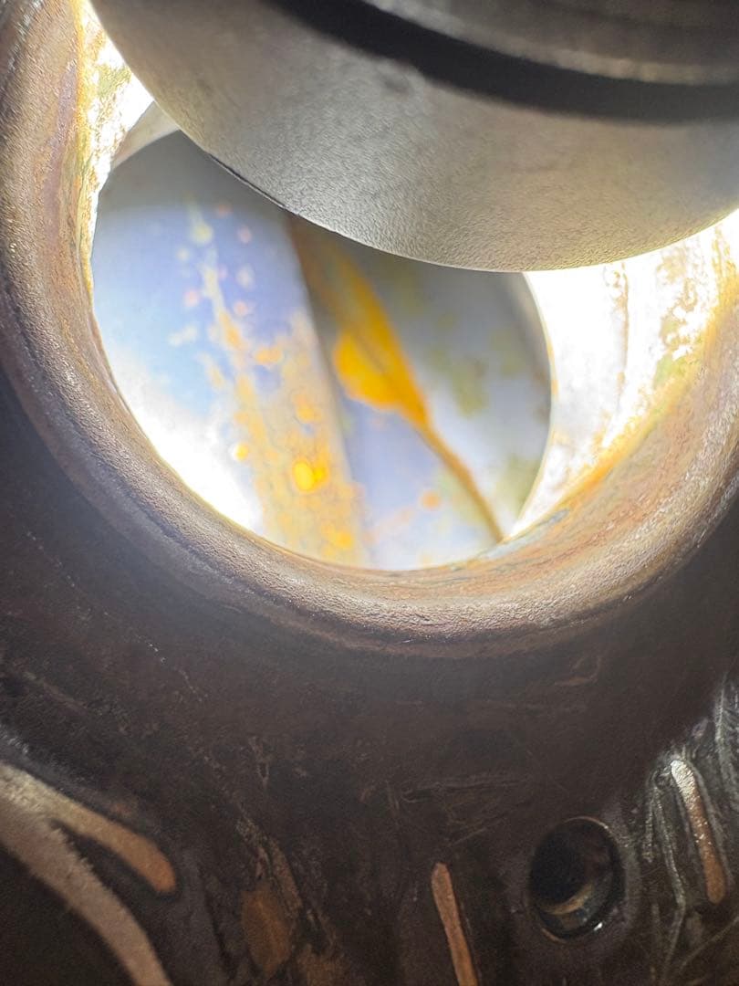 バイク用タンク 修理中 未塗装