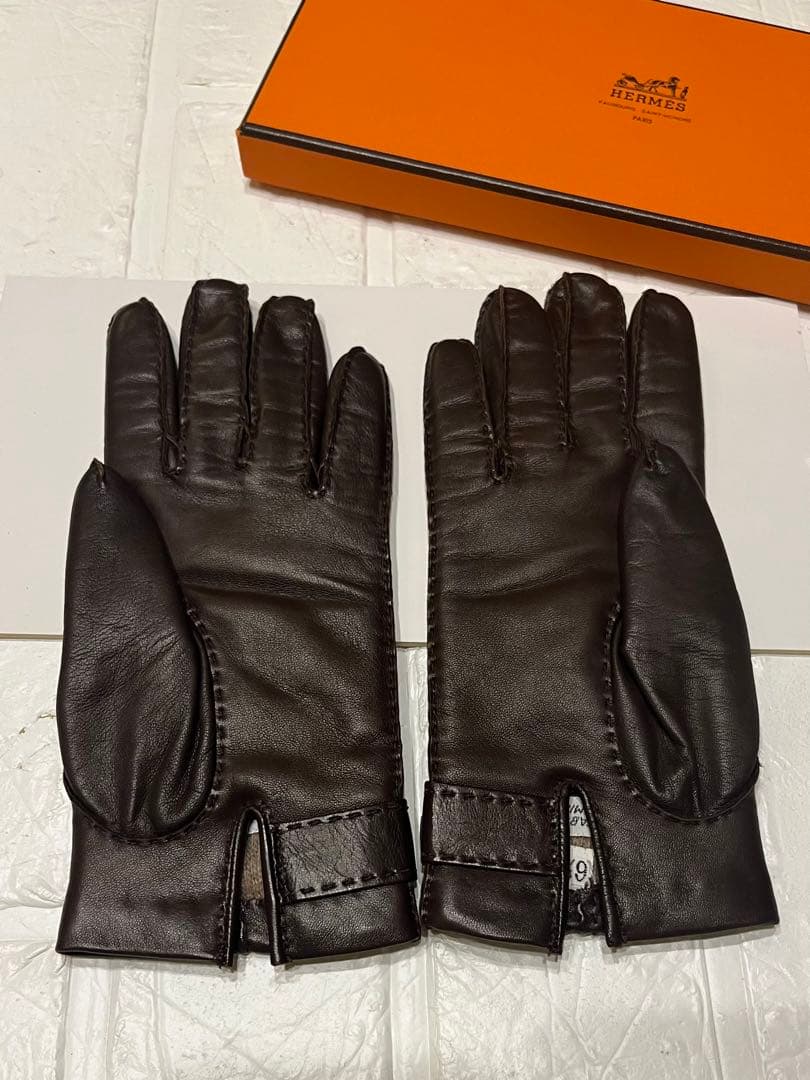 新品タグ付☆エルメス　手袋　グローブ　美品　バックル金具　61/2 ラムレザー