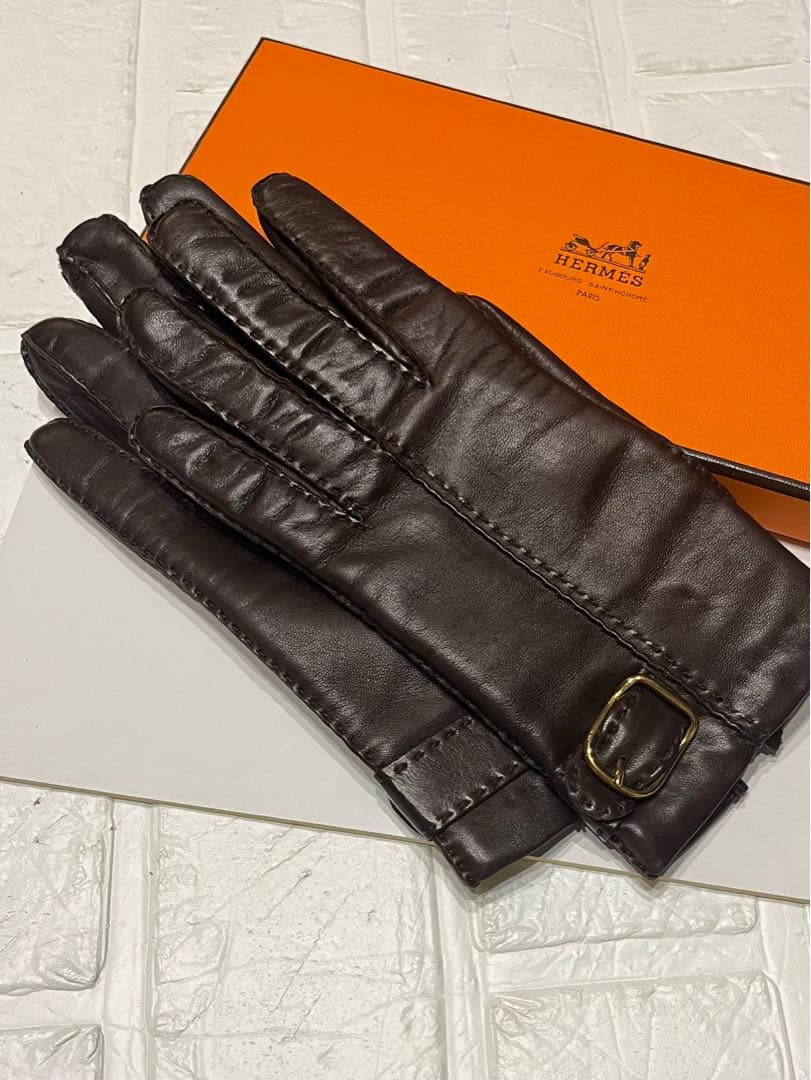 新品タグ付☆エルメス　手袋　グローブ　美品　バックル金具　61/2 ラムレザー