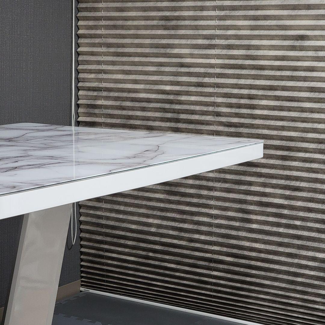 大理石調　エレガント　ダイニングガラステーブル