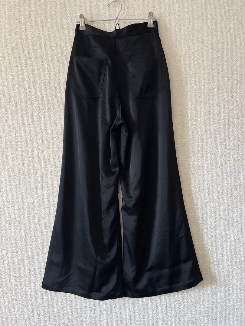 JOHN LAWRENCE SULLIVAN サテンワイドパンツ