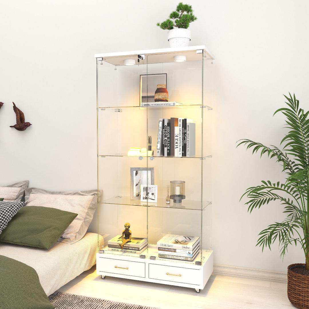 【ホワイト】 LED照明・引出し付 ガラス収納キャビネット4段 両開ドア