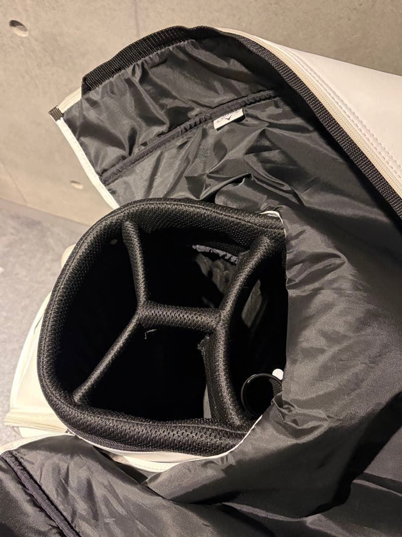 【匿名配送】CALLAWAY ホワイトキャディバッグ　直取OK