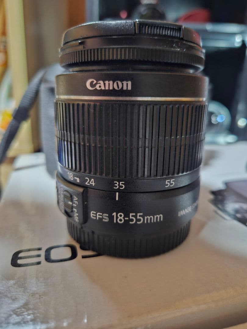 Canon EOS 90D デジタル一眼レフ 本体　レンズ付き