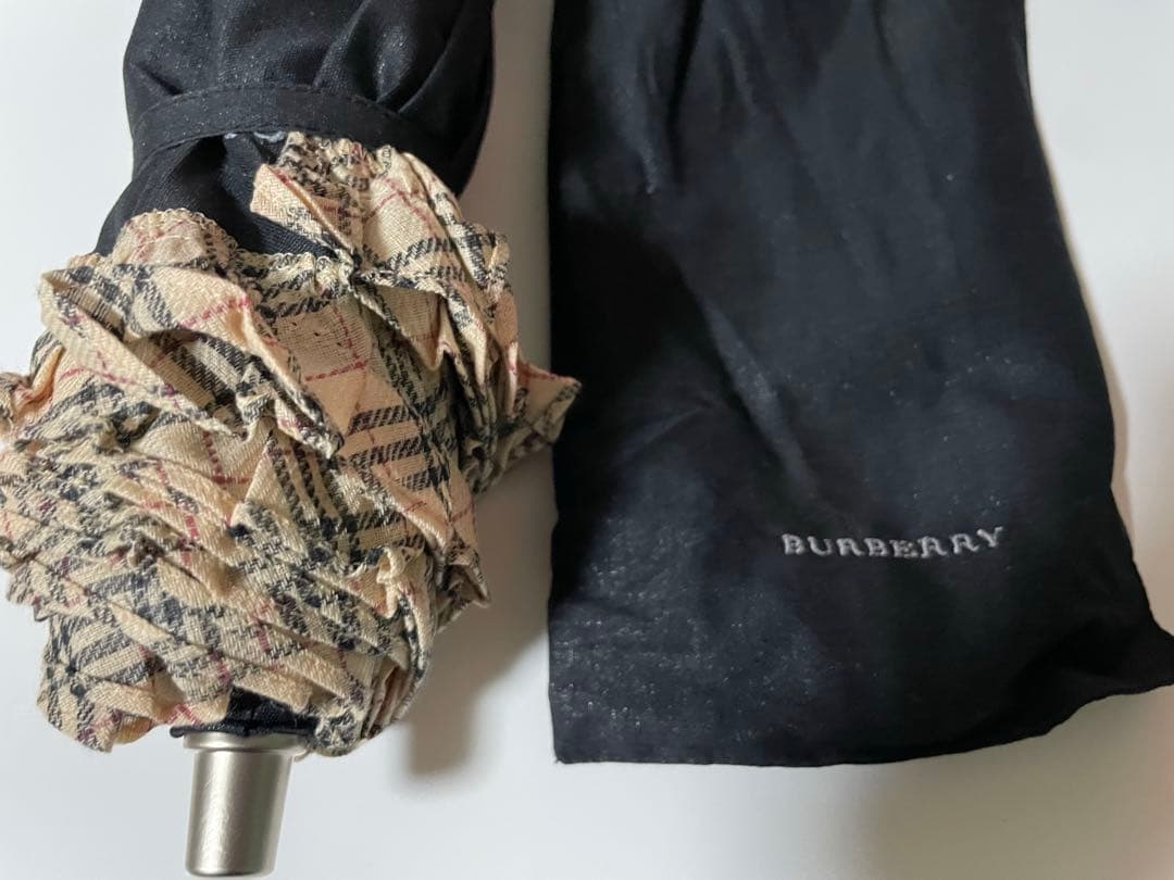 未使用　BURBERRY 晴雨兼用折りたたみ傘