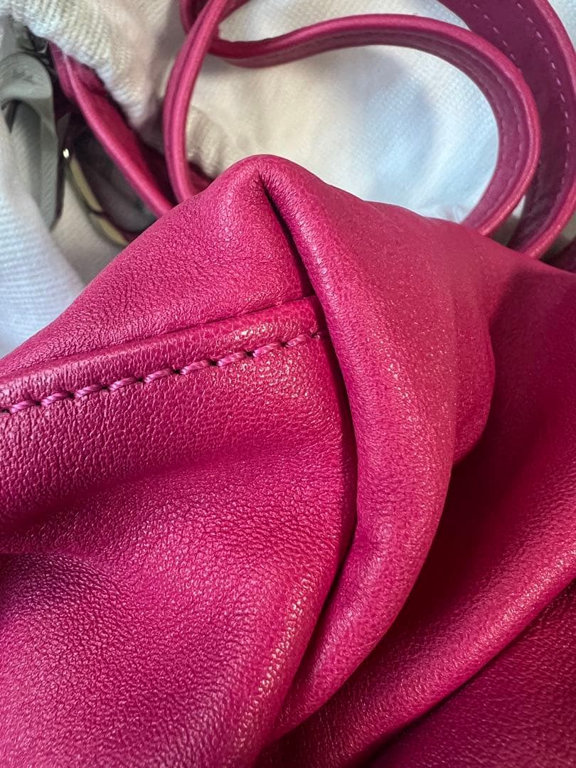 ロンシャン　リアルレザー　本革　ピンクレザーショルダーバッグ