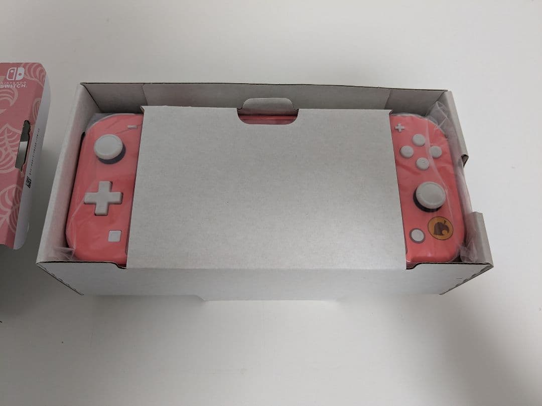 【中古美品】　スイッチライト あつまれどうぶつの森 ～しずえアロハ柄～