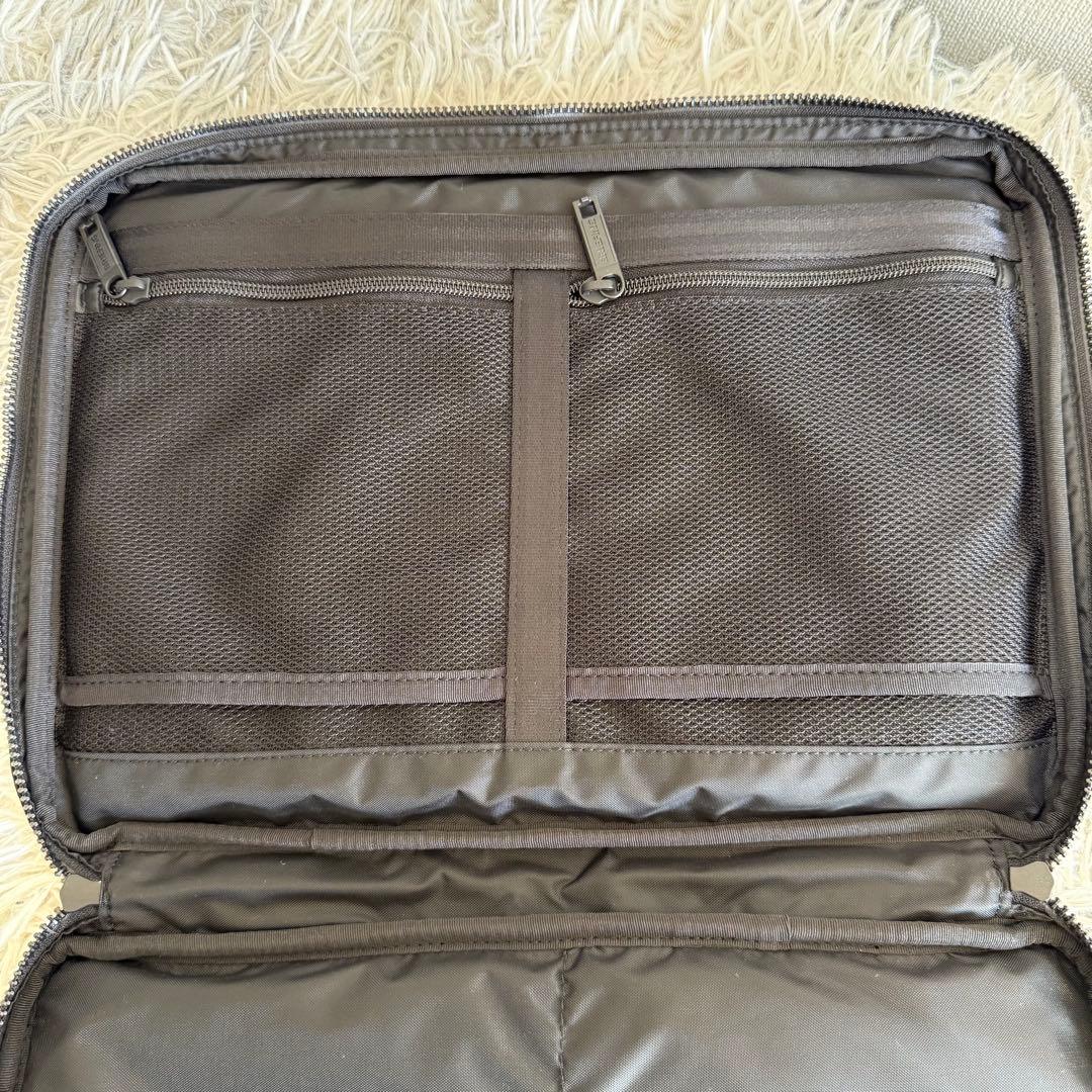 ほぼ未使用 BRIEFING TAP COMP PCケース クラッチバッグ
